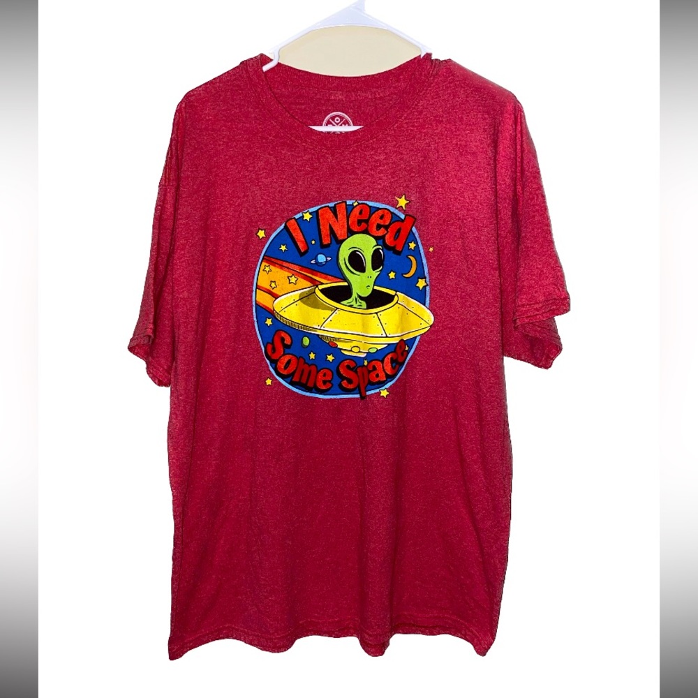 Men’s alien T-shirt